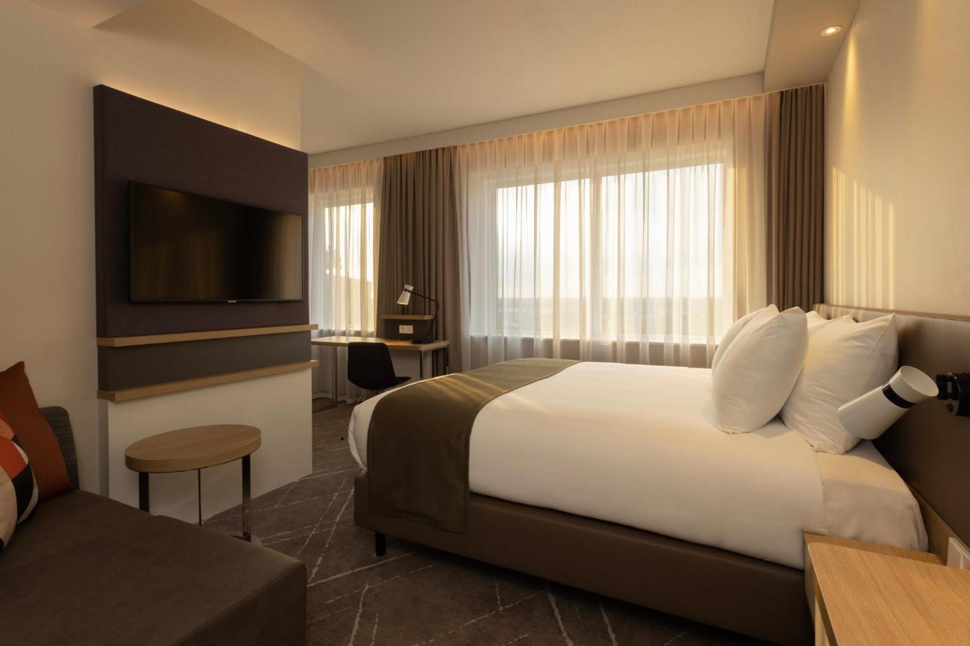 Holiday Inn - Eindhoven Airport By Ihg Exterior photo